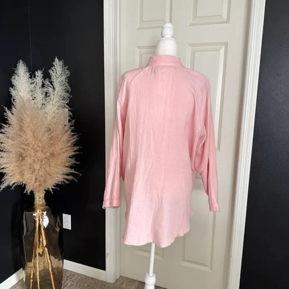 Free People We The Free Summer Daydream Buttondown in Pink size Medium - Picture 9 of 12